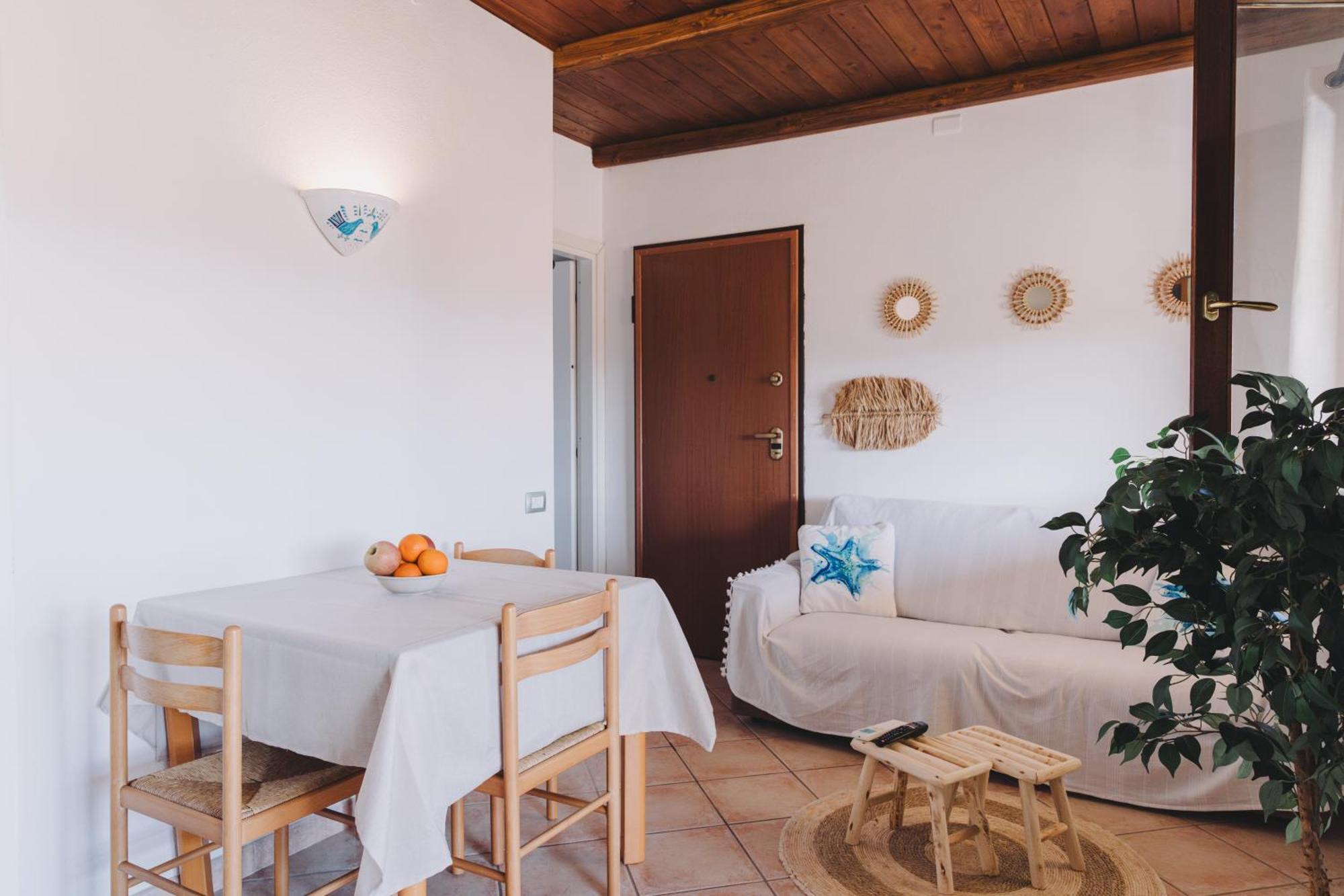 Cactus Mare Apartment Golfo Aranci Luaran gambar